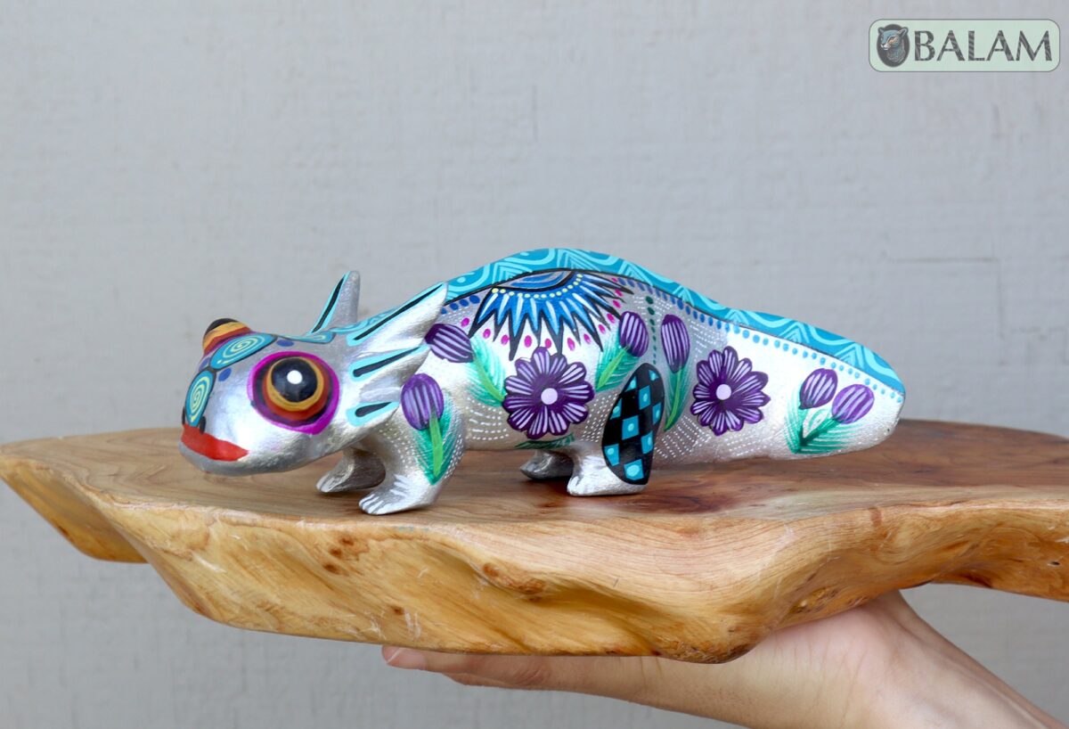 Alebrije from Oaxaca, alebrije, Copal wood sculpture, Axolotl alebrije, Ajolote, Salamander, Cute axolotl alebrije, Metallic colors, Axolotl