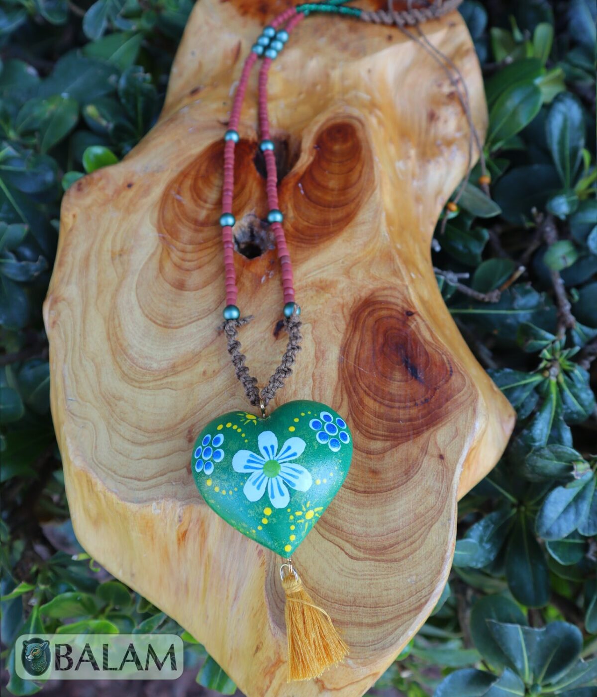 Alebrije hearts, Alebrije wooden necklace, Hand painted heart, alebrije de Corazón, Wood Art, Hummingbird alebrije necklace, heart necklace. - Image 10