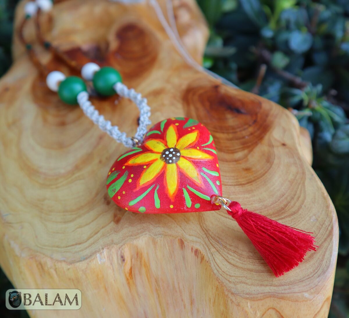 Alebrije hearts, Alebrije wooden necklace, Hand painted heart, alebrije de Corazón, Wood Art, Hummingbird alebrije necklace, heart necklace. - Image 5