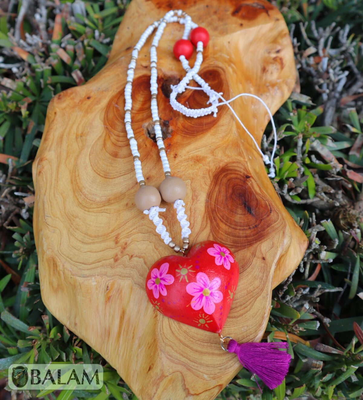Alebrije hearts, Alebrije wooden necklace, Hand painted heart, alebrije de Corazón, Wood Art, heart necklace, Alebrije necklaces. - Image 8