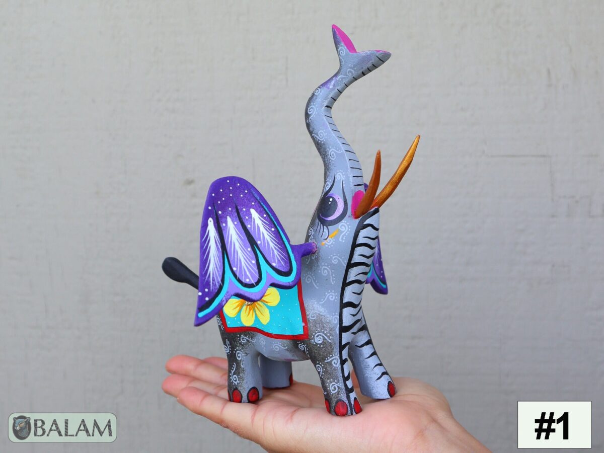 Elefantito alebrije, Cute little elephant, elephant Alebrije from Oaxaca, elephant alebrije, Copal wood sculpture, Wood Art, Alebrije art.