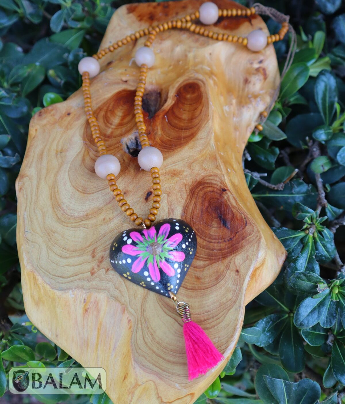 Alebrije hearts, Alebrije wooden necklace, Hand painted heart, alebrije de Corazón, Wood Art, heart necklace, Alebrije necklaces. - Image 4