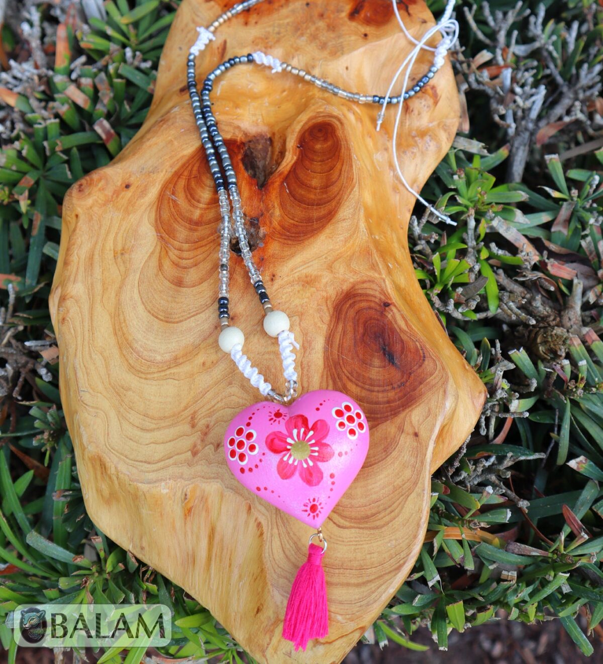 Alebrije hearts, Alebrije wooden necklace, Hand painted heart, alebrije de Corazón, Wood Art, heart necklace, Alebrije necklaces. - Image 10