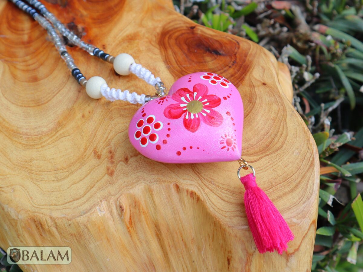 Alebrije hearts, Alebrije wooden necklace, Hand painted heart, alebrije de Corazón, Wood Art, heart necklace, Alebrije necklaces. - Image 9