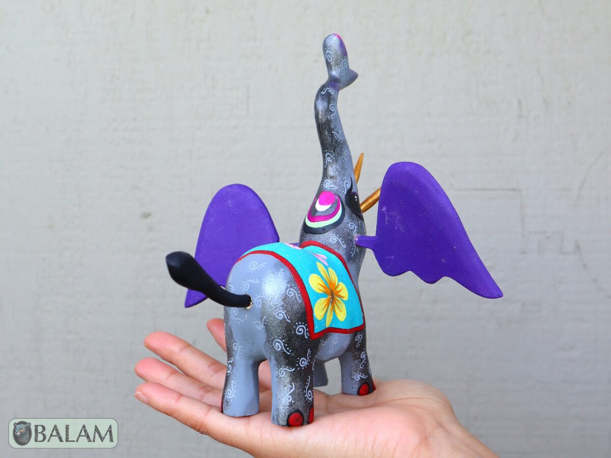 Elefantito alebrije, Cute little elephant, elephant Alebrije from Oaxaca, elephant alebrije, Copal wood sculpture, Wood Art, Alebrije art. - Image 4