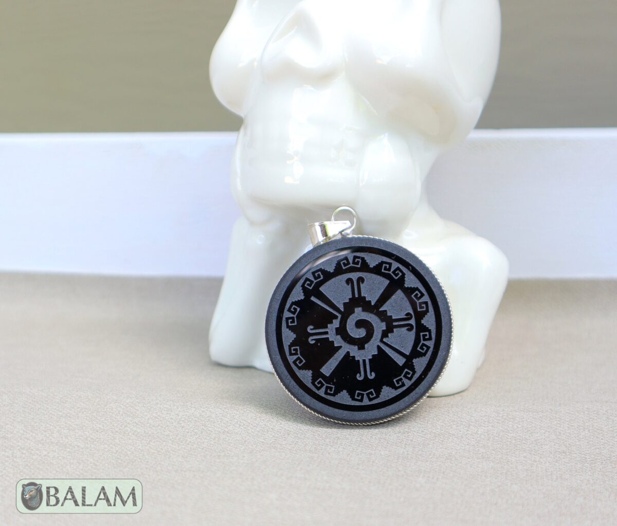 Obsidian pendant, stone necklace, Obsiana Mexica, Obsidian pendant and silver. Engraved Mictlantecuhtli, Hunab ku, Eclipse, Skull, ball game - Image 3