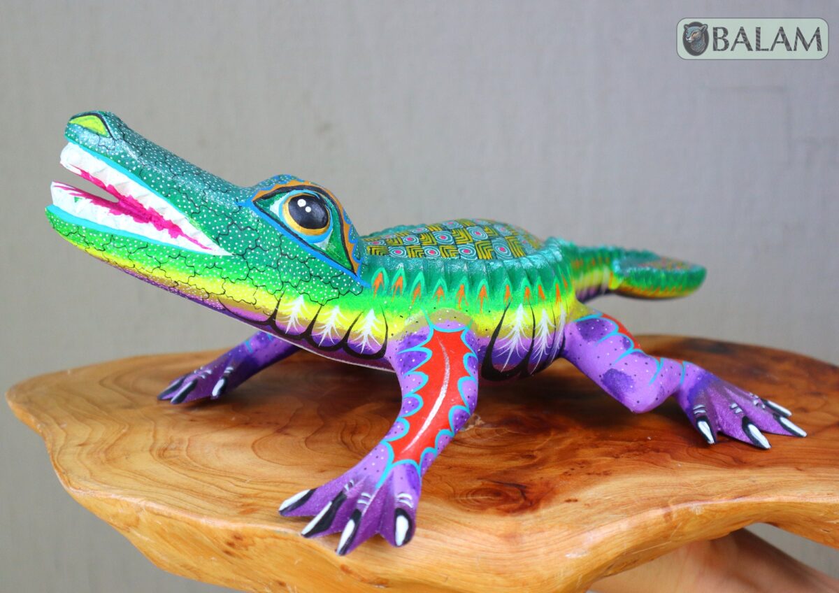 Cocodrilo alebrije, unique crocodile, Crocodile Alebrije from Oaxaca, Alligator, Copal wood sculpture, Alebrijes, Metallic colors. - Image 3