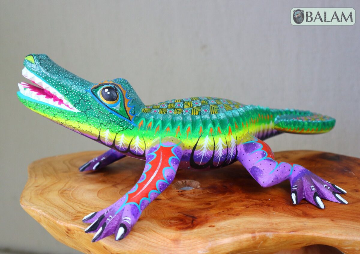 Cocodrilo alebrije, unique crocodile, Crocodile Alebrije from Oaxaca, Alligator, Copal wood sculpture, Alebrijes, Metallic colors. - Image 2