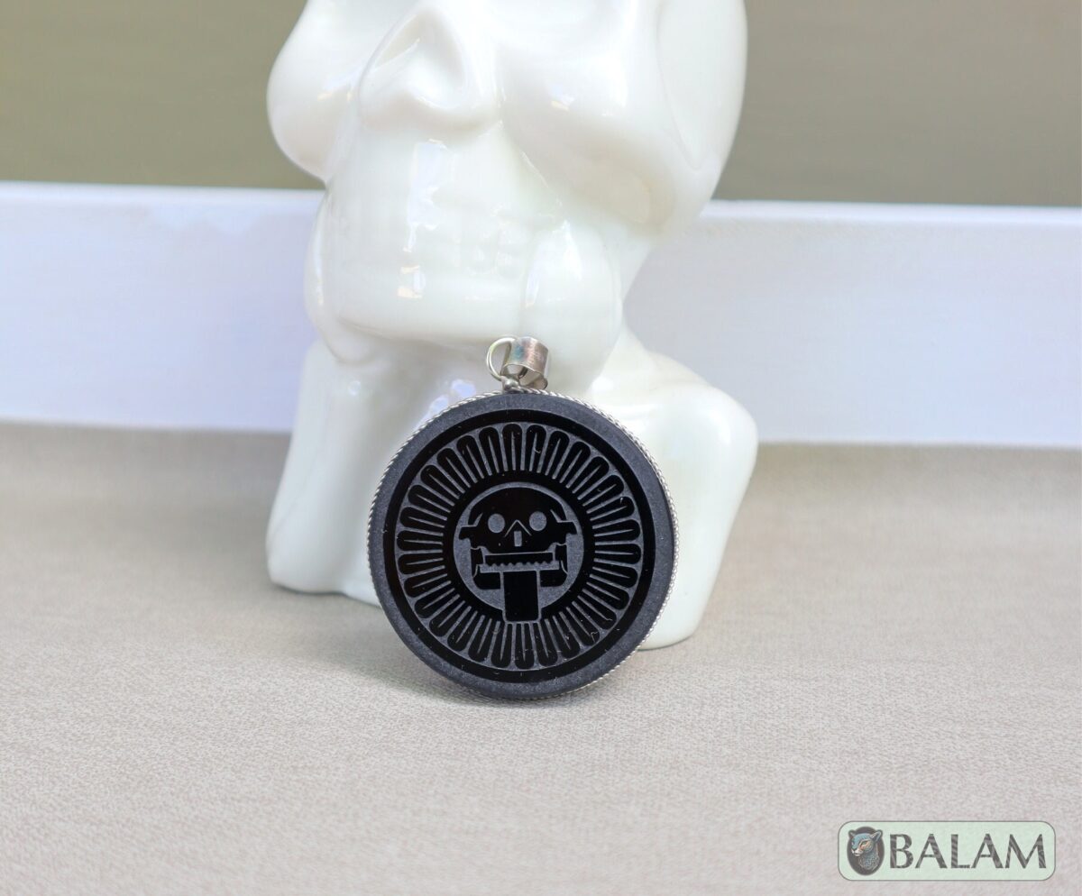 Obsidian pendant, stone necklace, Obsiana Mexica, Obsidian pendant and silver. Engraved Mictlantecuhtli, Hunab ku, Eclipse, Skull, ball game - Image 2