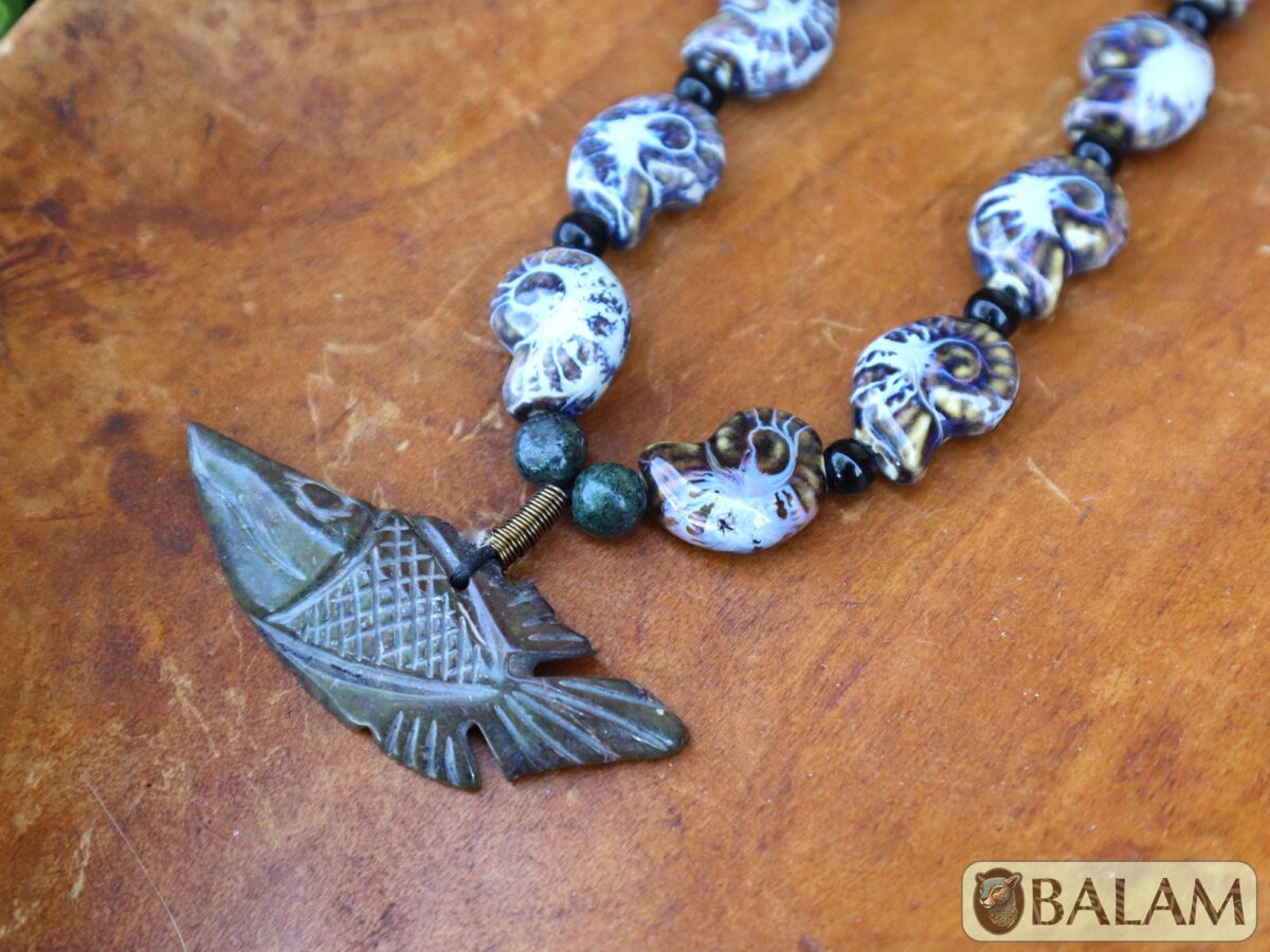 Fish serpentine pendant, ocean necklace, clay beads, Natural serpentine stone, carved stones, Mayan, jasper and wire details, adjustable - Image 2