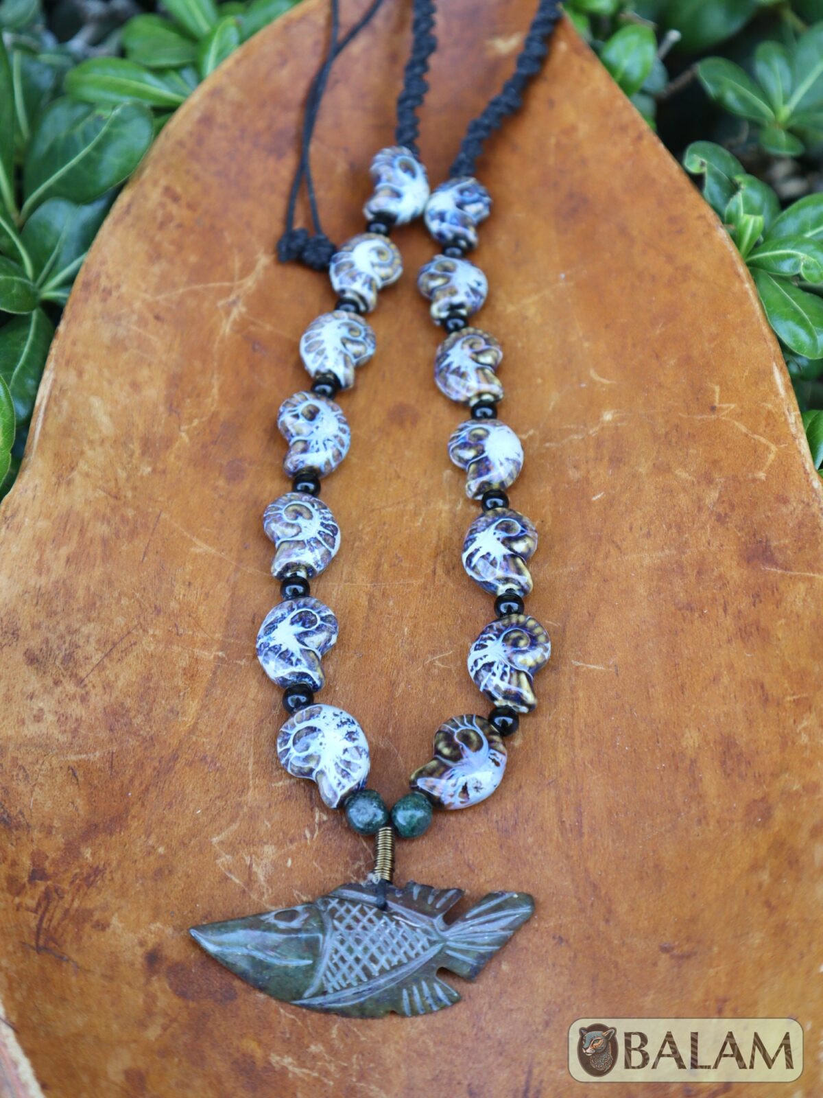 Fish serpentine pendant, ocean necklace, clay beads, Natural serpentine stone, carved stones, Mayan, jasper and wire details, adjustable - Image 4