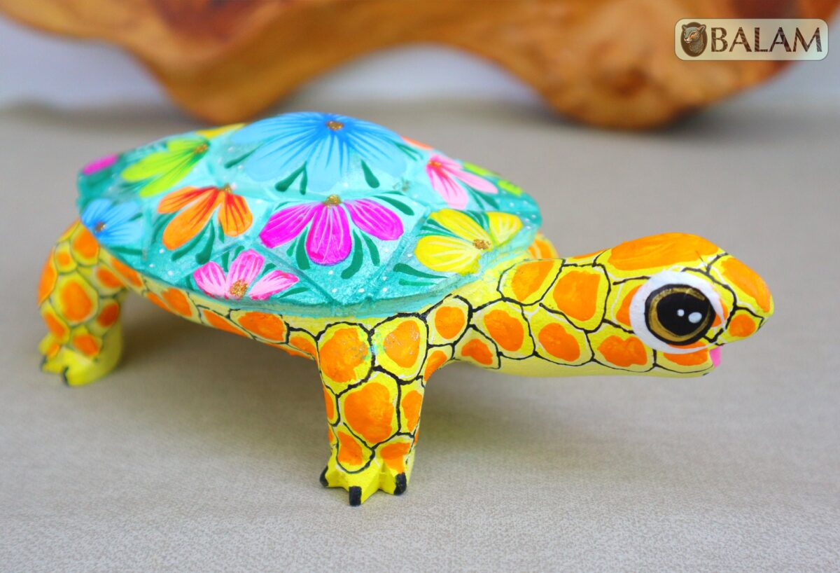 Turtle alebrije, Hermosa tortuga alebrije, cute tortoise, Tortuga alebrije, Tortoise Alebrije from Oaxaca, Copal wood sculpture. - Image 5