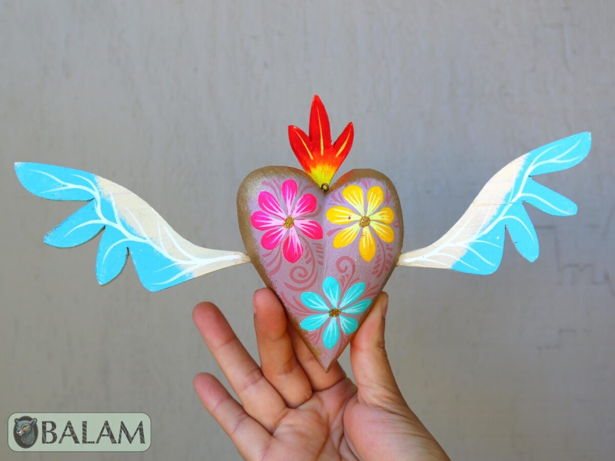 Corazon Sagrado alebrije, corazon sagrado Ornament, heart alebrije, copal wood Oaxaca, sacred hear alebrije ornament, Dia de los Muertos art - Image 6