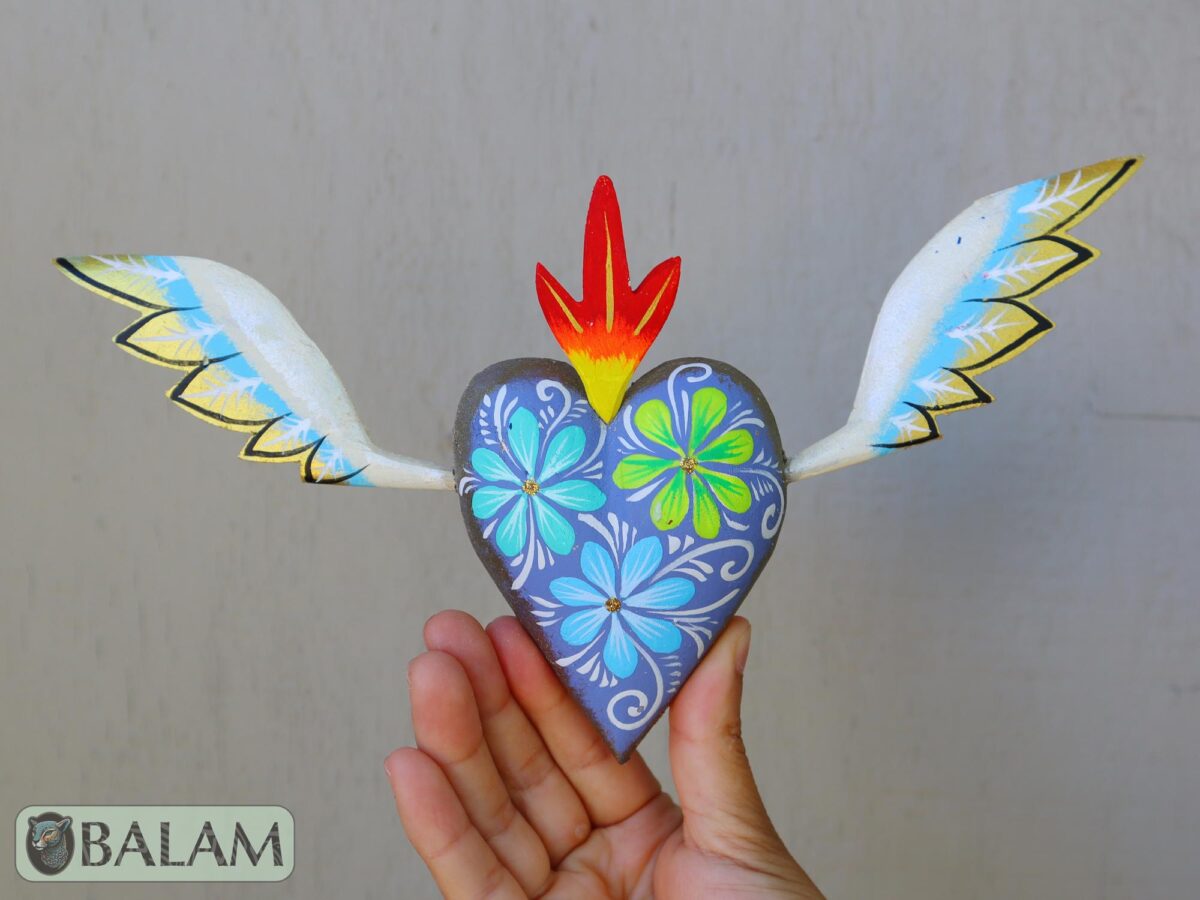 Corazon Sagrado alebrije, corazon sagrado Ornament, heart alebrije, copal wood Oaxaca, sacred hear alebrije ornament, Dia de los Muertos art - Image 4