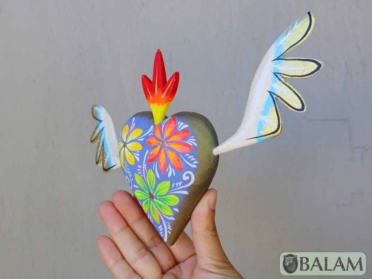 Corazon Sagrado alebrije, corazon sagrado Ornament, heart alebrije, copal wood Oaxaca, sacred hear alebrije ornament, Dia de los Muertos art - Image 5