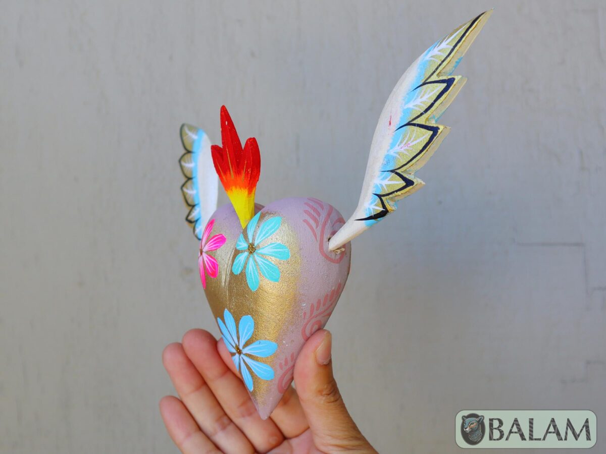 Corazon Sagrado alebrije, corazon sagrado Ornament, heart alebrije, copal wood Oaxaca, sacred hear alebrije ornament, Dia de los Muertos art - Image 5