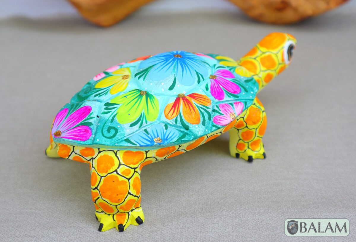 Turtle alebrije, Hermosa tortuga alebrije, cute tortoise, Tortuga alebrije, Tortoise Alebrije from Oaxaca, Copal wood sculpture. - Image 3
