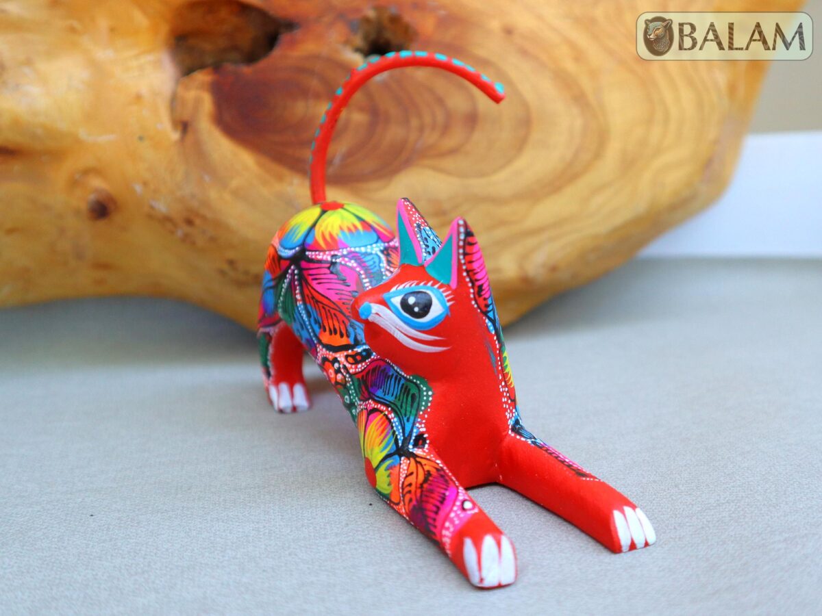 Gatito alebrije, Unique cat, Alebrije from Oaxaca, Cat alebrije, Copal wood sculpture, Wood Art, Alebrije art, Cat posing alebrije - Image 2
