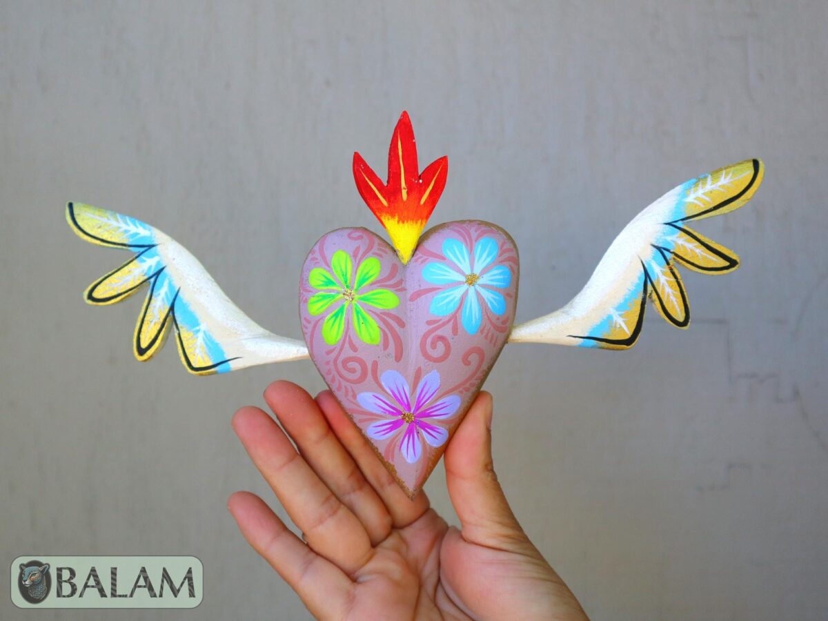 Corazon Sagrado alebrije, corazon sagrado Ornament, heart alebrije, copal wood Oaxaca, sacred hear alebrije ornament, Dia de los Muertos art - Image 4