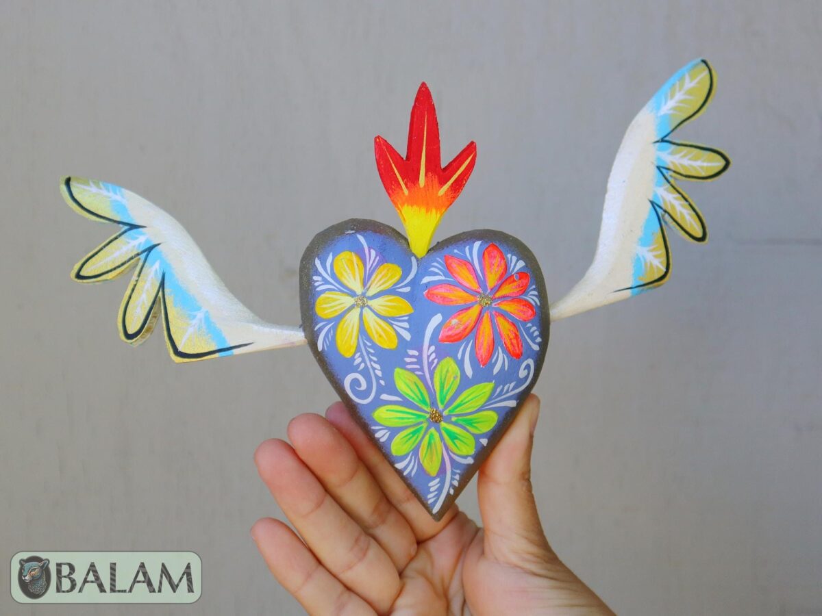 Corazon Sagrado alebrije, corazon sagrado Ornament, heart alebrije, copal wood Oaxaca, sacred hear alebrije ornament, Dia de los Muertos art - Image 4
