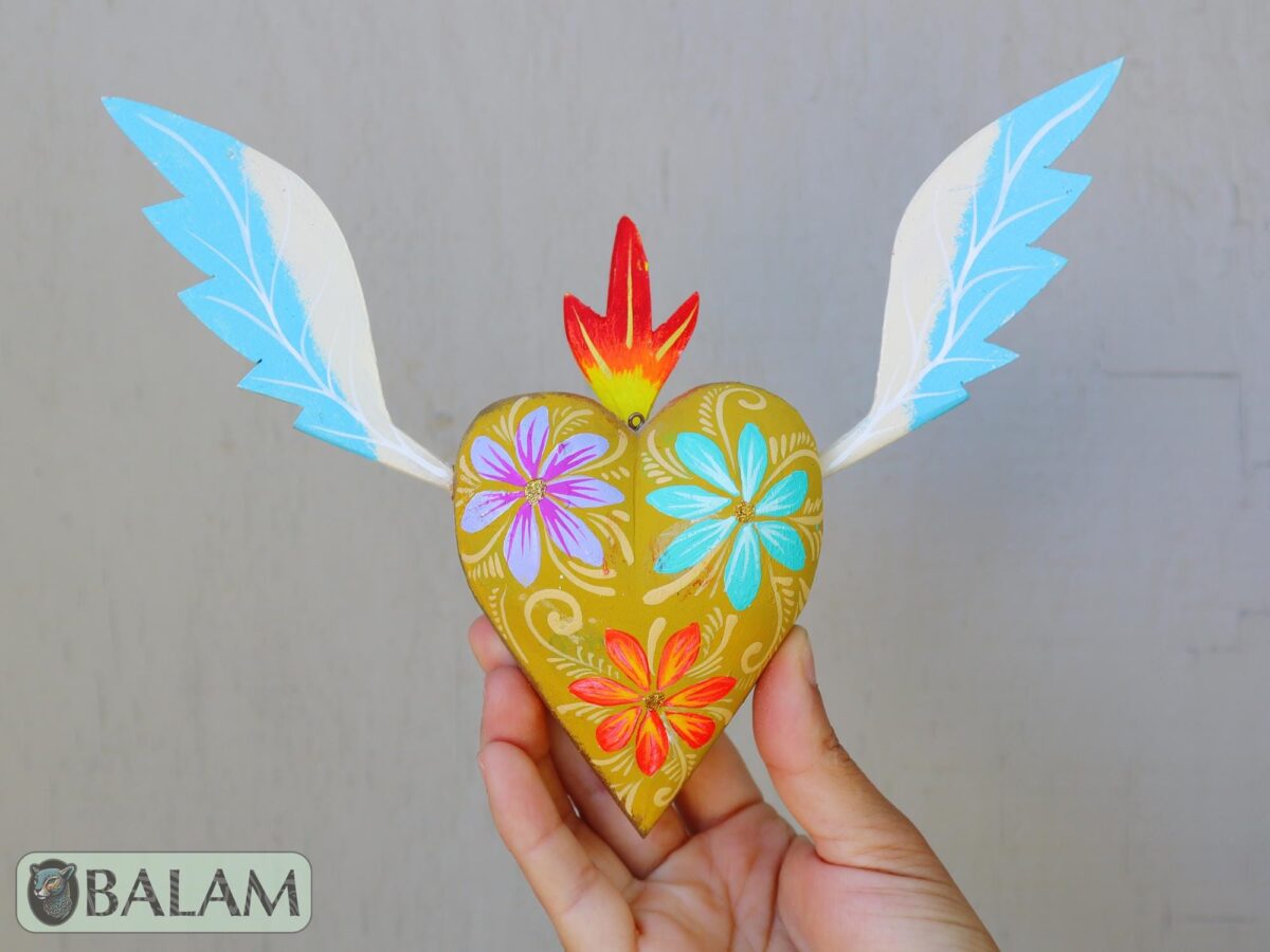 Corazon Sagrado alebrije, corazon sagrado Ornament, heart alebrije, copal wood Oaxaca, sacred hear alebrije ornament, Dia de los Muertos art - Image 3