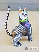 Gatito alebrije, Unique cat, Skeleton alebrije, Alebrije from Oaxaca, Cat skeleton, Copal wood sculpture, Dia de los Muertos collection.