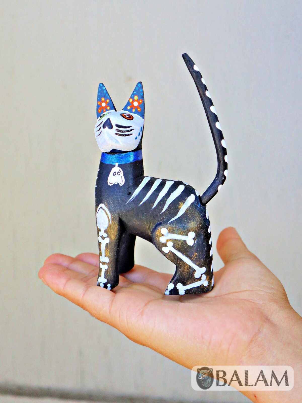 Gatito alebrije, Unique cat, Skeleton alebrije, Alebrije from Oaxaca, Cat skeleton, Copal wood sculpture, Dia de los Muertos collection. - Image 8