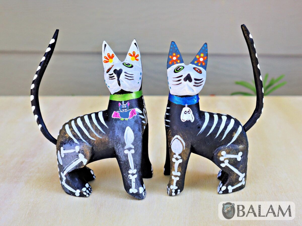 Gatito alebrije, Unique cat, Skeleton alebrije, Alebrije from Oaxaca, Cat skeleton, Copal wood sculpture, Dia de los Muertos collection.