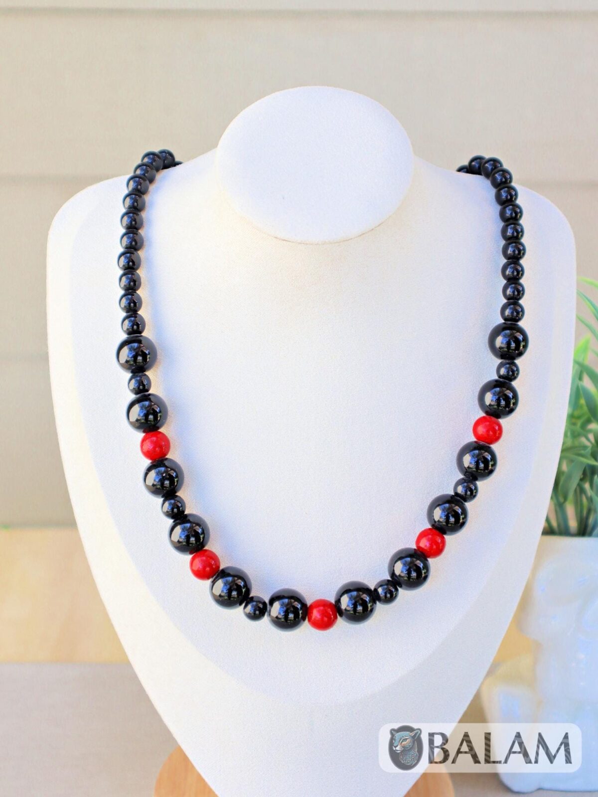 Onyx Ceremonial Necklaces, Mayan Necklaces, Onyx with tiger's eye, aventurine, Red Hematite, Natural stone necklaces, Gemstones and Onyx.