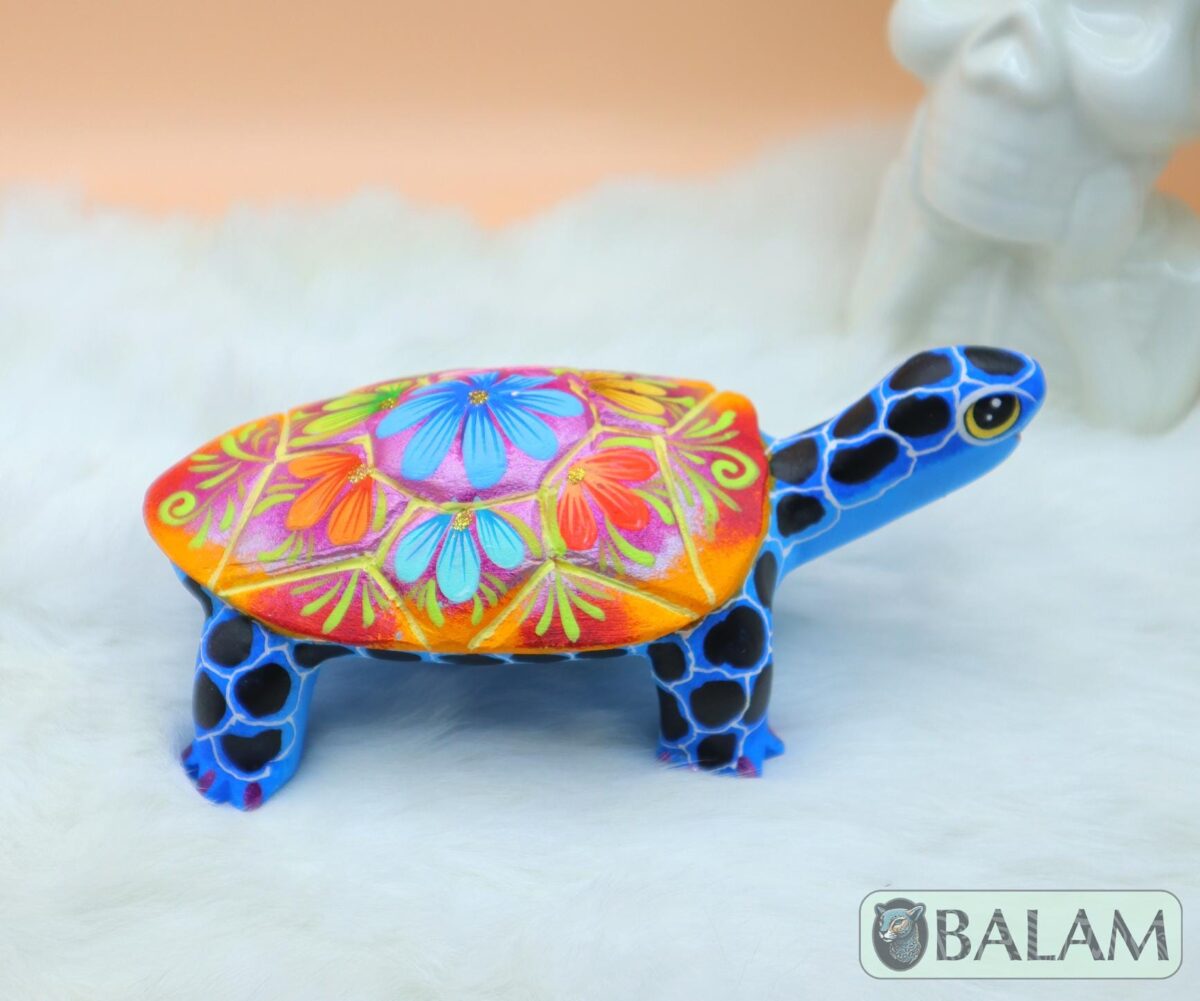 Turtle, tortoise alebrije, Tortuga alebrije, Tortoise Alebrije from Oaxaca, animal alebrije, Copal wood sculpture, Wood Art, Alebrije art - Image 5