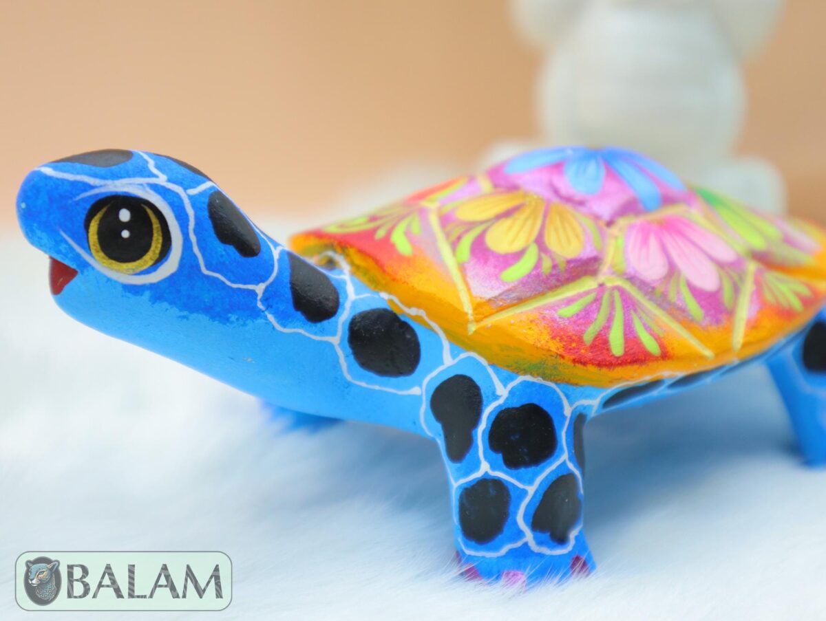 Turtle, tortoise alebrije, Tortuga alebrije, Tortoise Alebrije from Oaxaca, animal alebrije, Copal wood sculpture, Wood Art, Alebrije art - Image 2