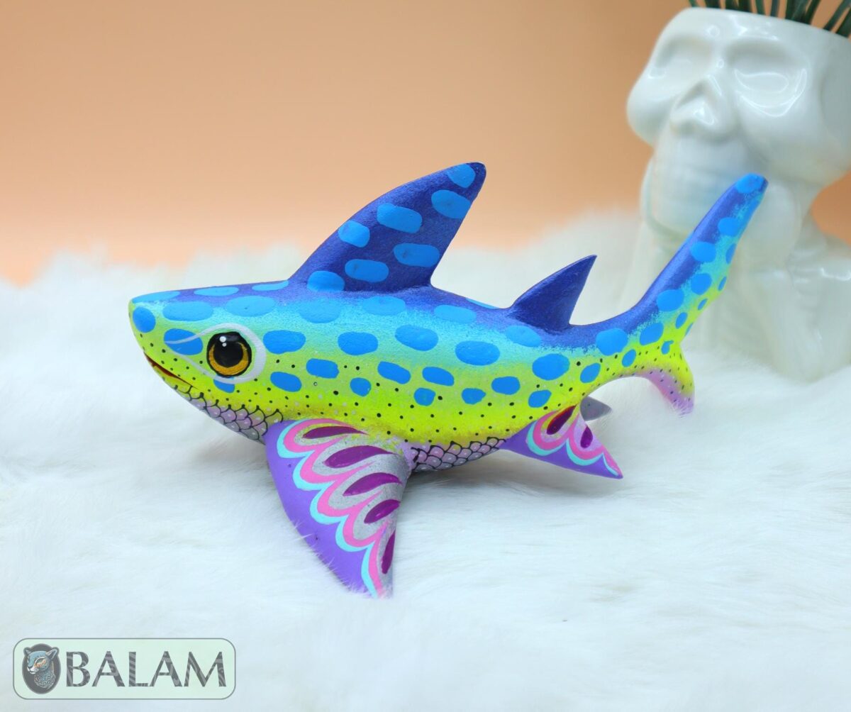 Tiburon alebrije, Shark alebrije, Alebrije from Oaxaca, Copal wood sculpture, Alebrije art, Shark sculpture, tiburon alebrije, amazing shark - Image 3