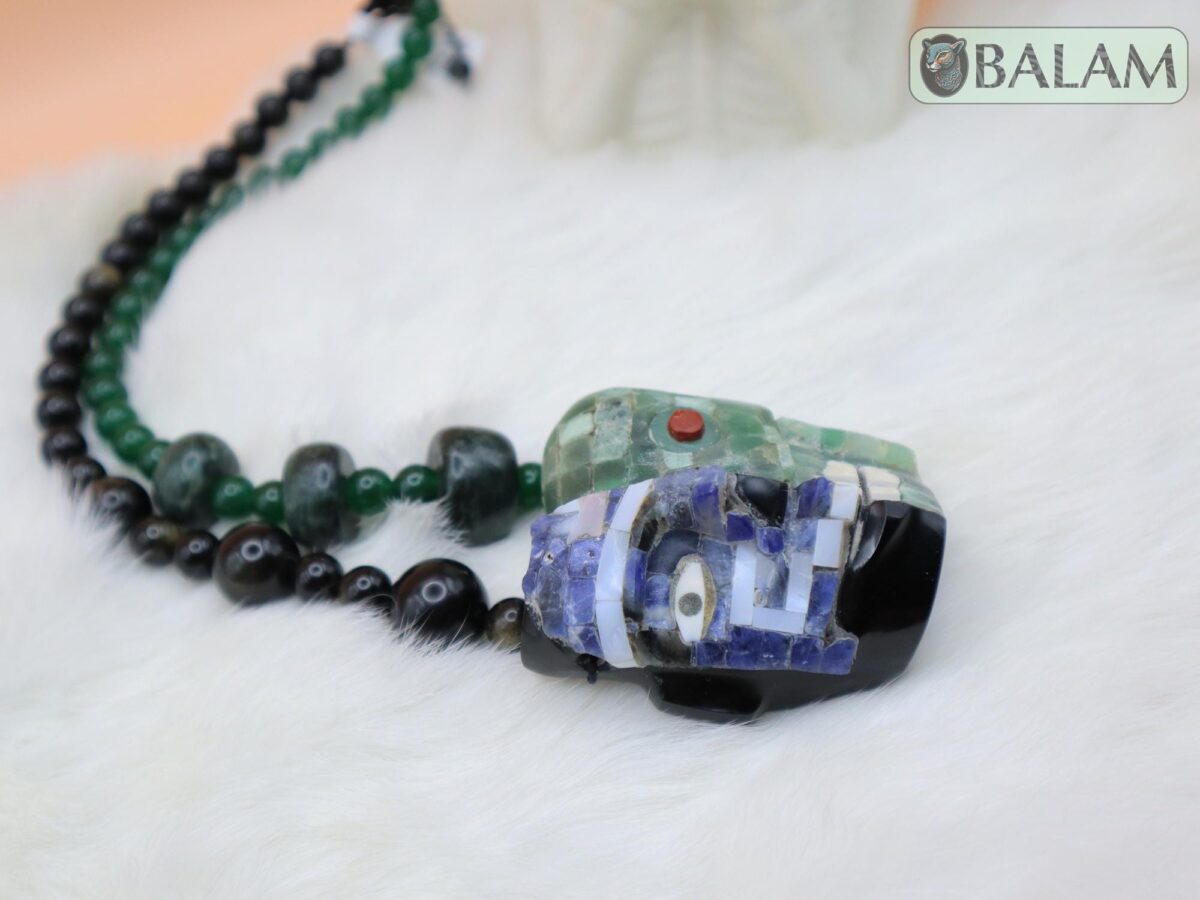 Duality of life and death necklace, Ceremonial Necklace, Jade, Obsidian, aventurine beads. Teotihuacan mask obsidian with aventurine inlays. - Image 5