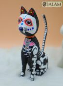 Gatito alebrije, Unique cat, Skeleton alebrije, Alebrije from Oaxaca, Cat skeleton, Copal wood sculpture, Dia de los Muertos collection.