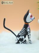 Gatito alebrije, Unique cat, Skeleton alebrije, Alebrije from Oaxaca, Cat skeleton, Copal wood sculpture, Dia de los Muertos collection.