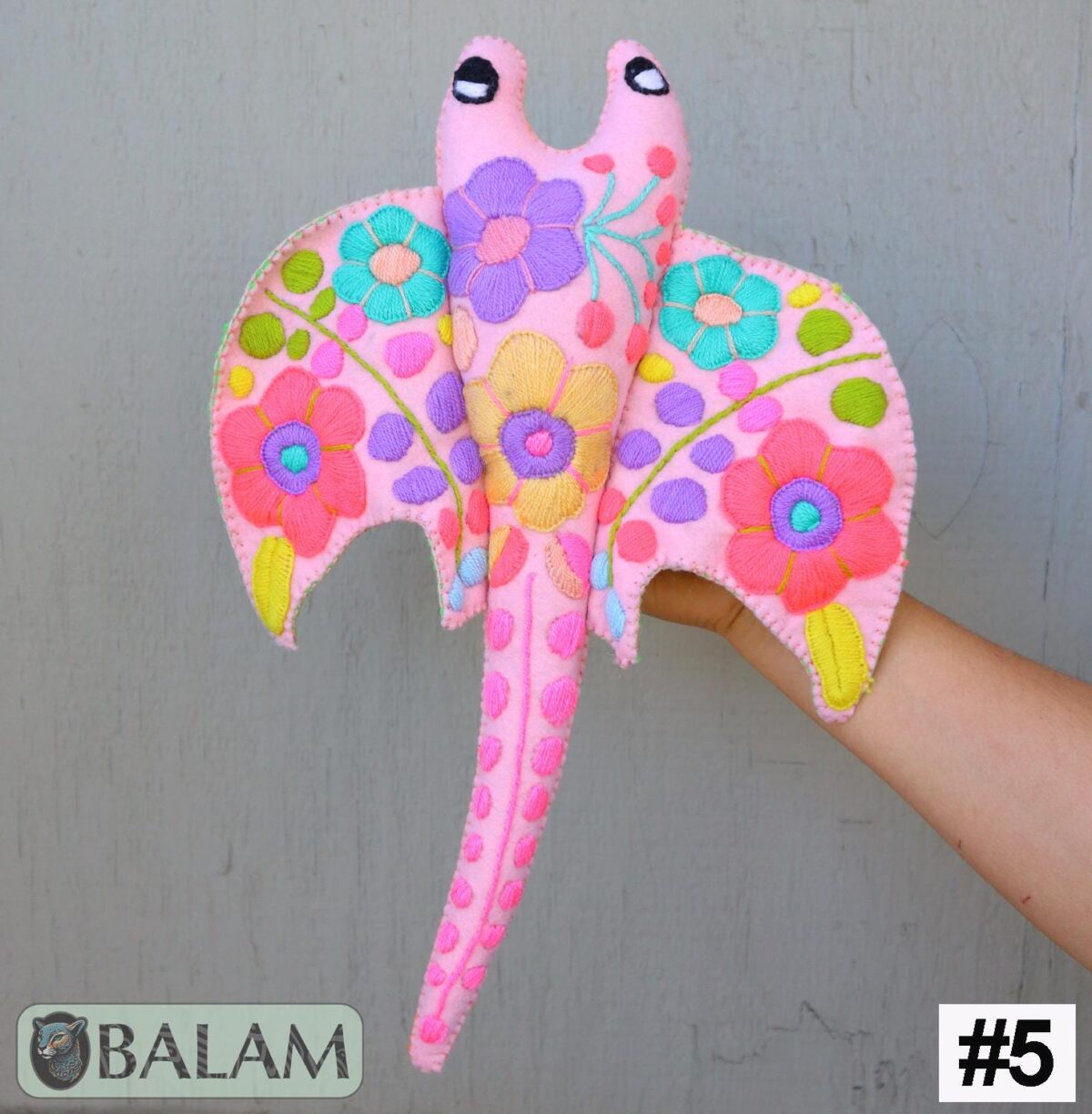 Stingray stuffed animal, Stingray Plush, Colorful Mexican handmade plushies, stuffed natural felt animal. 15'' long - Image 8