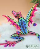 Amazing frog with butterfly wings alebrije, huge frog alebrije, frog with wings, Oaxaca alebrije art, frog Alebrije.