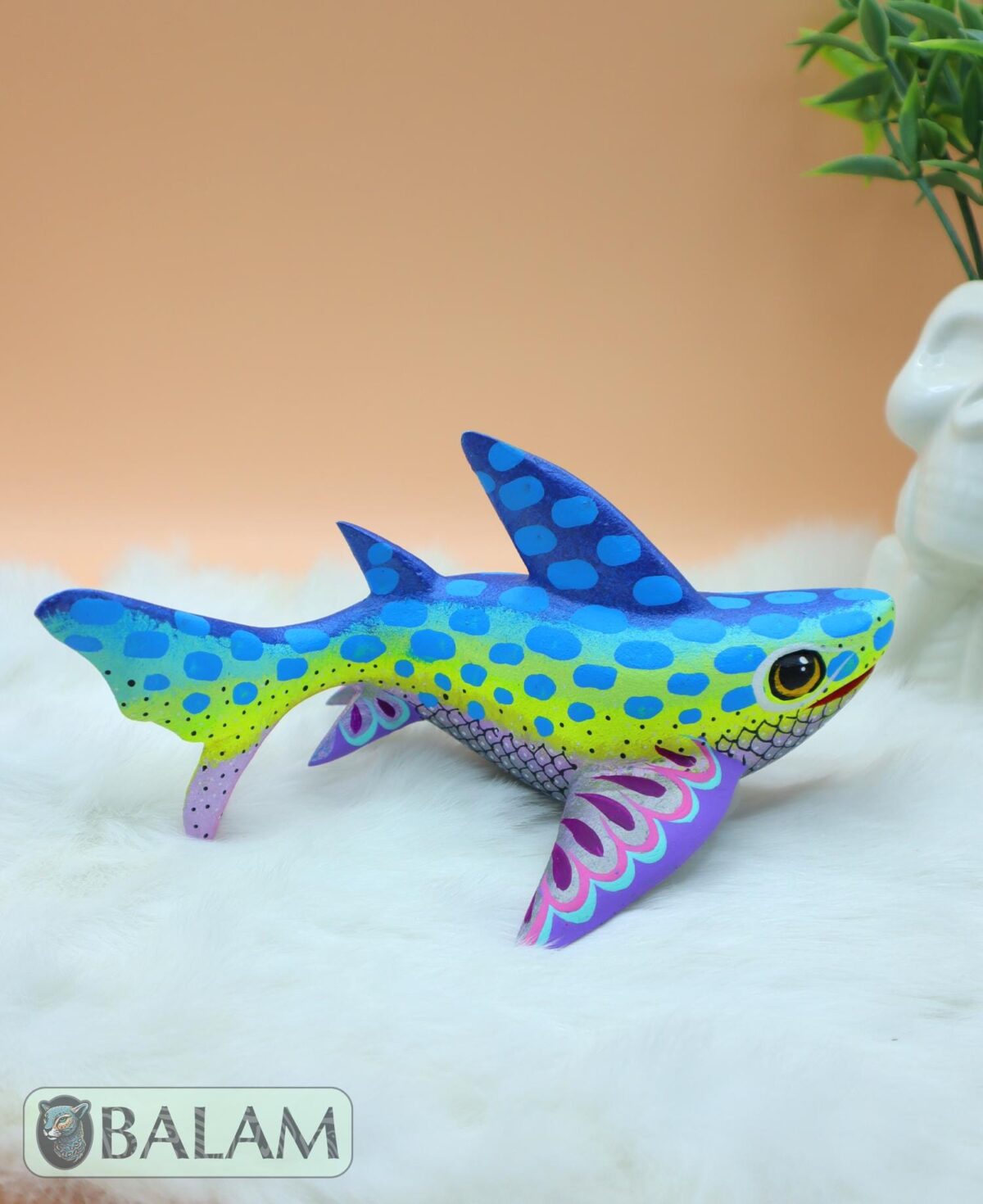 Tiburon alebrije, Shark alebrije, Alebrije from Oaxaca, Copal wood sculpture, Alebrije art, Shark sculpture, tiburon alebrije, amazing shark - Image 4