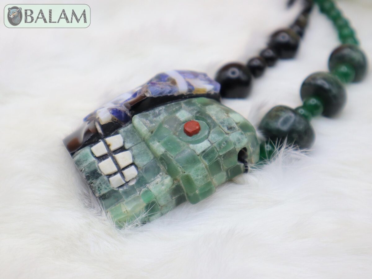 Duality of life and death necklace, Ceremonial Necklace, Jade, Obsidian, aventurine beads. Teotihuacan mask obsidian with aventurine inlays. - Image 7