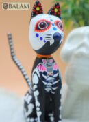 Gatito alebrije, Unique cat, Skeleton alebrije, Alebrije from Oaxaca, Cat skeleton, Copal wood sculpture, Dia de los Muertos collection.