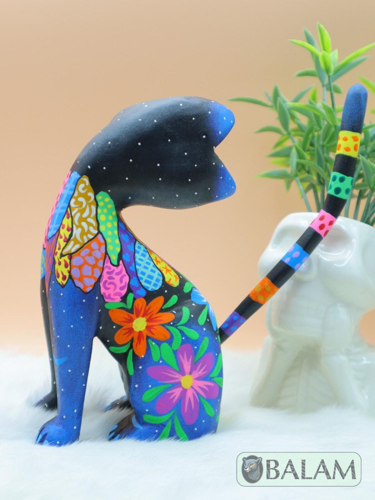 Night Cat alebrije, Gatito alebrije, Alebrije from Oaxaca, Cat alebrije, Copal wood sculpture, Wood Art, Alebrije art. - Image 7