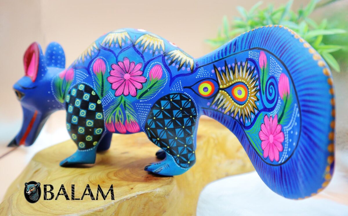 Alebrije from Oaxaca, alebrije, Copal wood sculpture, Wood Art, Alebrije art, anteater, anteater sculpture, anteater alebrije, Oso alebrije - Image 4