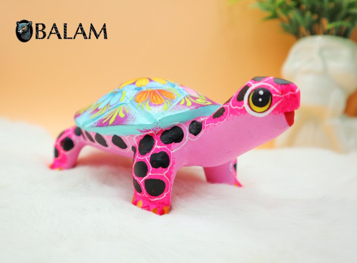 Turtle, tortoise alebrije, Tortuga alebrije, Tortoise Alebrije from Oaxaca, animal alebrije, Copal wood sculpture, Wood Art, Alebrije art - Image 2