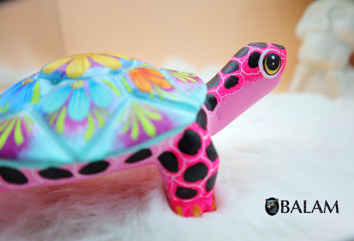 Turtle, tortoise alebrije, Tortuga alebrije, Tortoise Alebrije from Oaxaca, animal alebrije, Copal wood sculpture, Wood Art, Alebrije art - Image 7