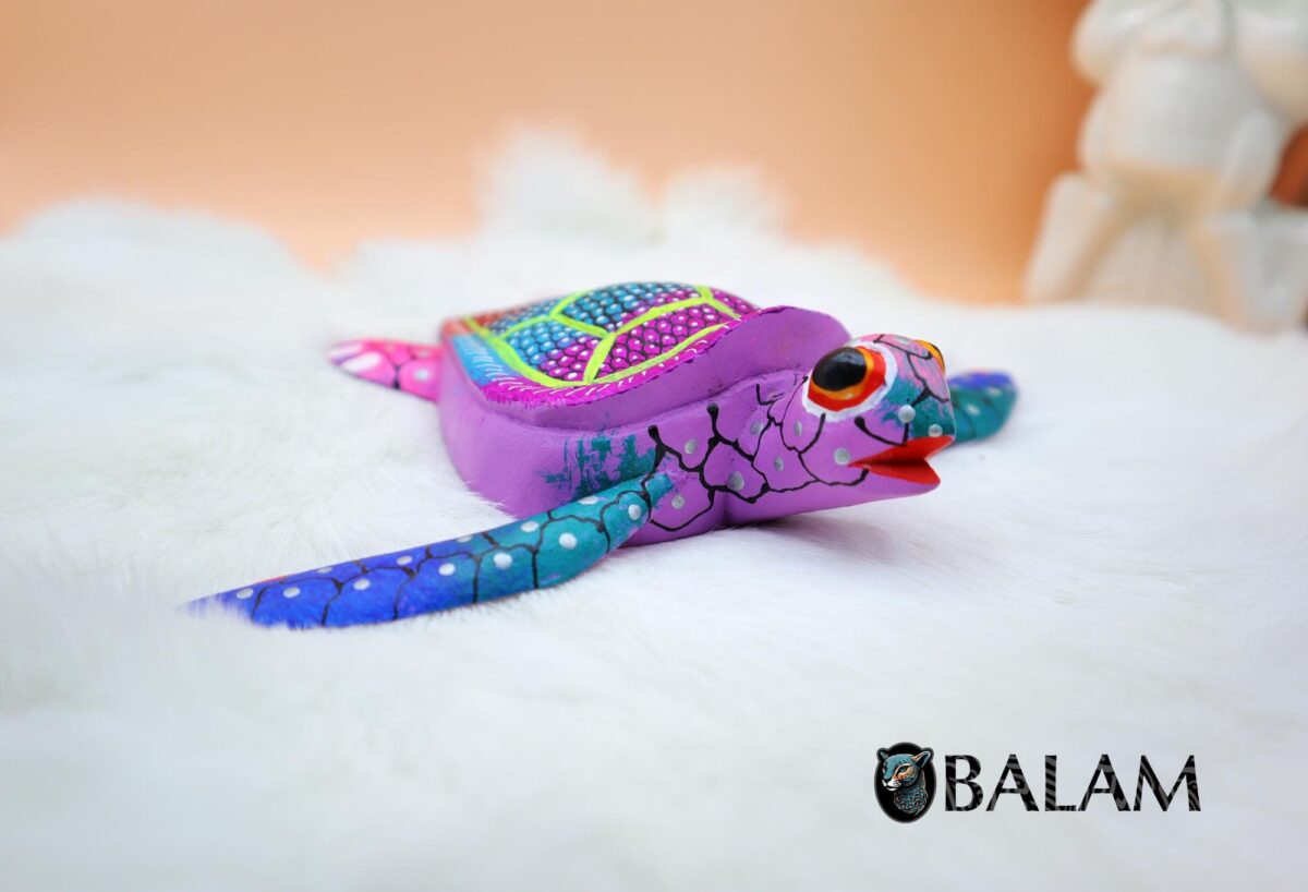 Sea turtle alebrije, cute turtle, turtle, sea turtle Alebrije from Oaxaca, sea animal alebrije, Copal wood sculpture, Wood Art, Alebrije art - Image 3