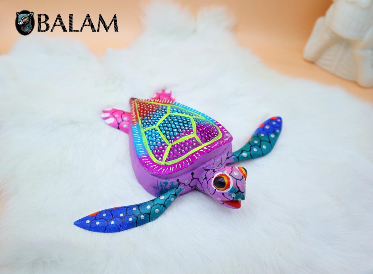 Sea turtle alebrije, cute turtle, turtle, sea turtle Alebrije from Oaxaca, sea animal alebrije, Copal wood sculpture, Wood Art, Alebrije art - Image 4