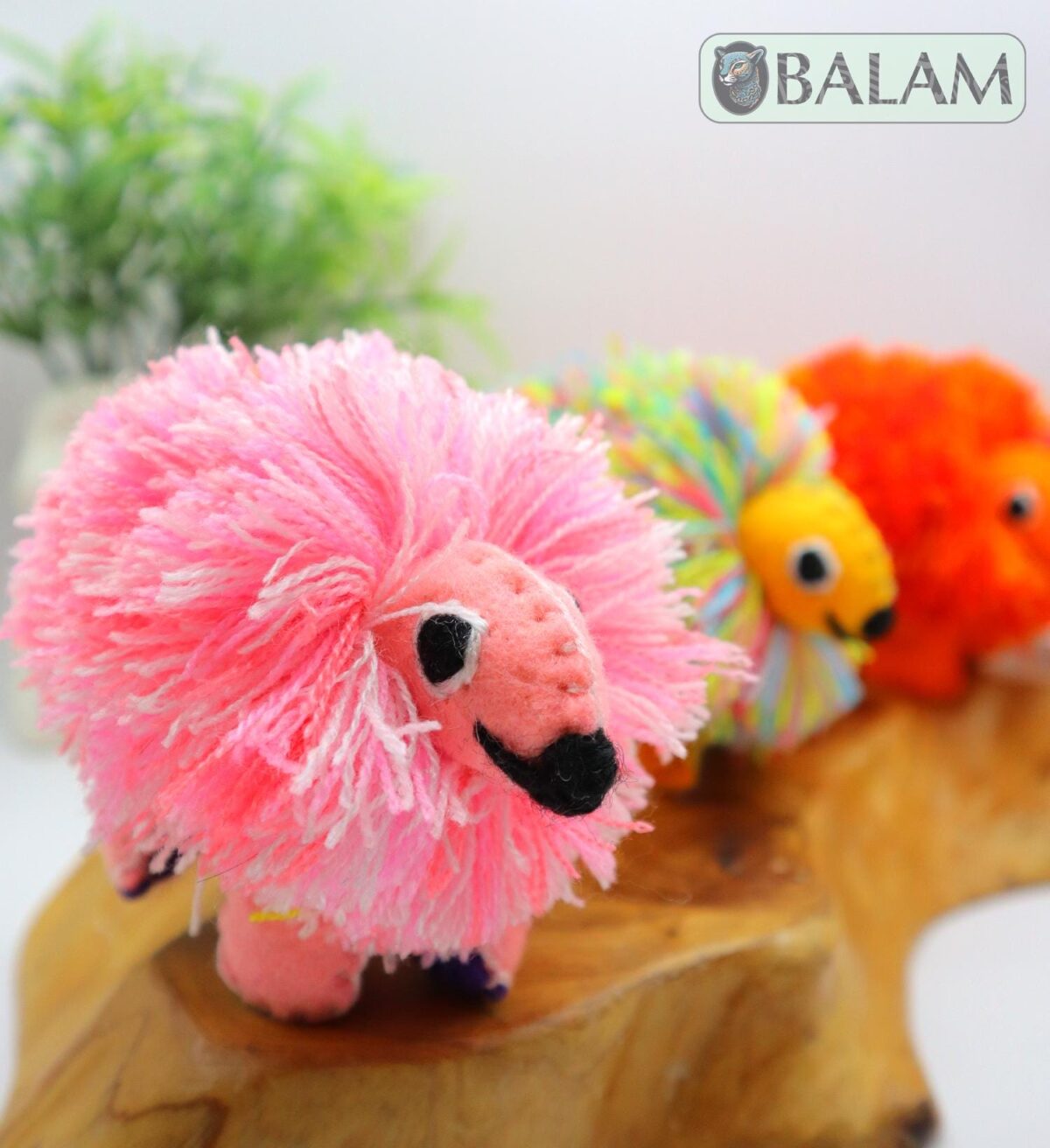 Little porcupine stuffed animal, porcupine stuffed animal, Colorful Mexican handmade plushies. 4'' approx