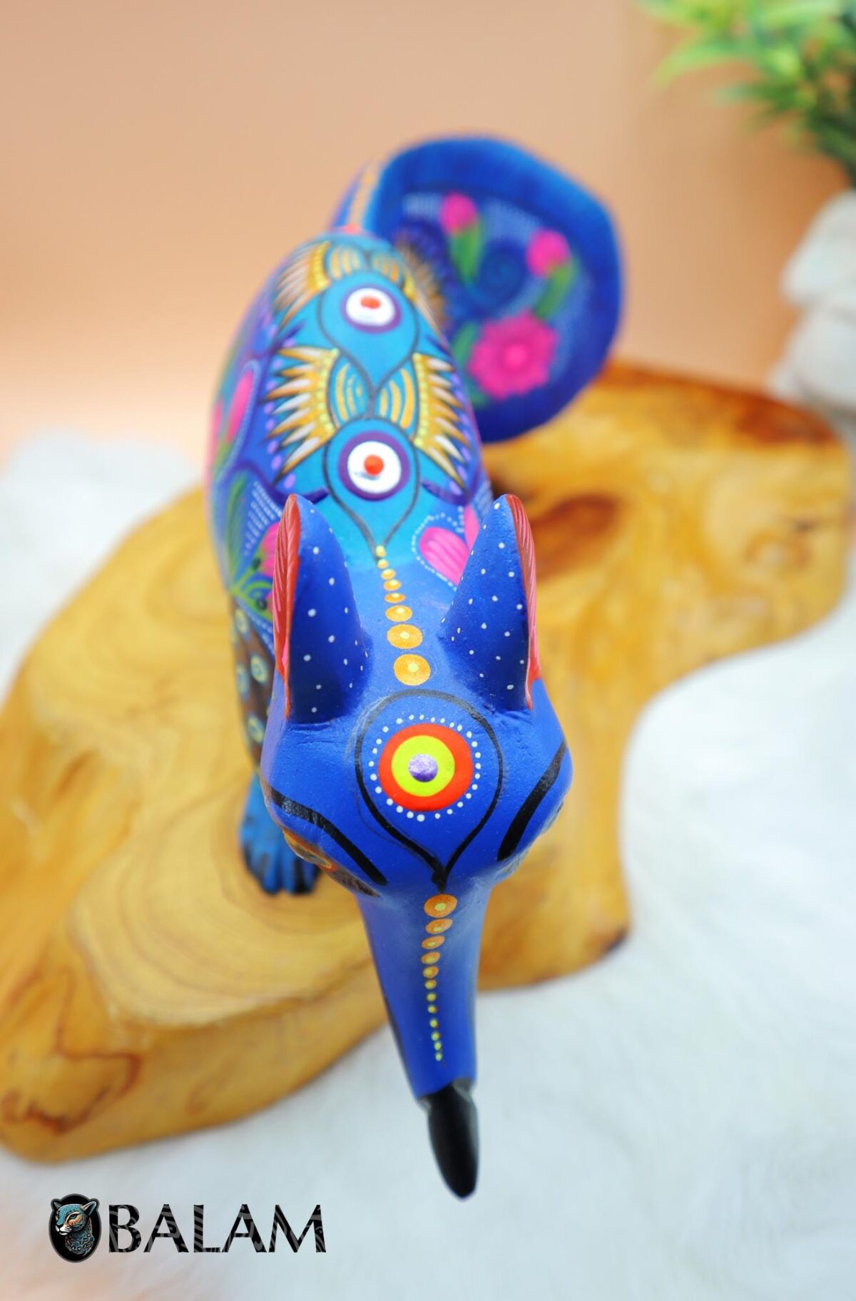 Alebrije from Oaxaca, alebrije, Copal wood sculpture, Wood Art, Alebrije art, anteater, anteater sculpture, anteater alebrije, Oso alebrije - Image 5