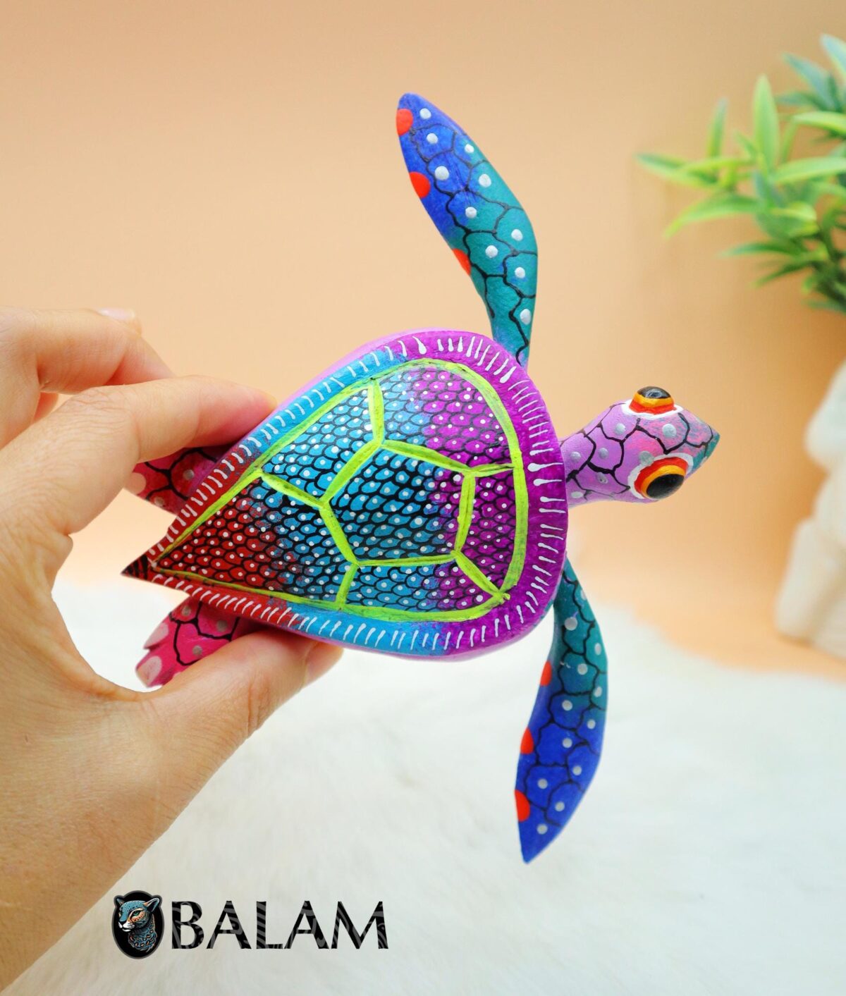 Sea turtle alebrije, cute turtle, turtle, sea turtle Alebrije from Oaxaca, sea animal alebrije, Copal wood sculpture, Wood Art, Alebrije art - Image 5