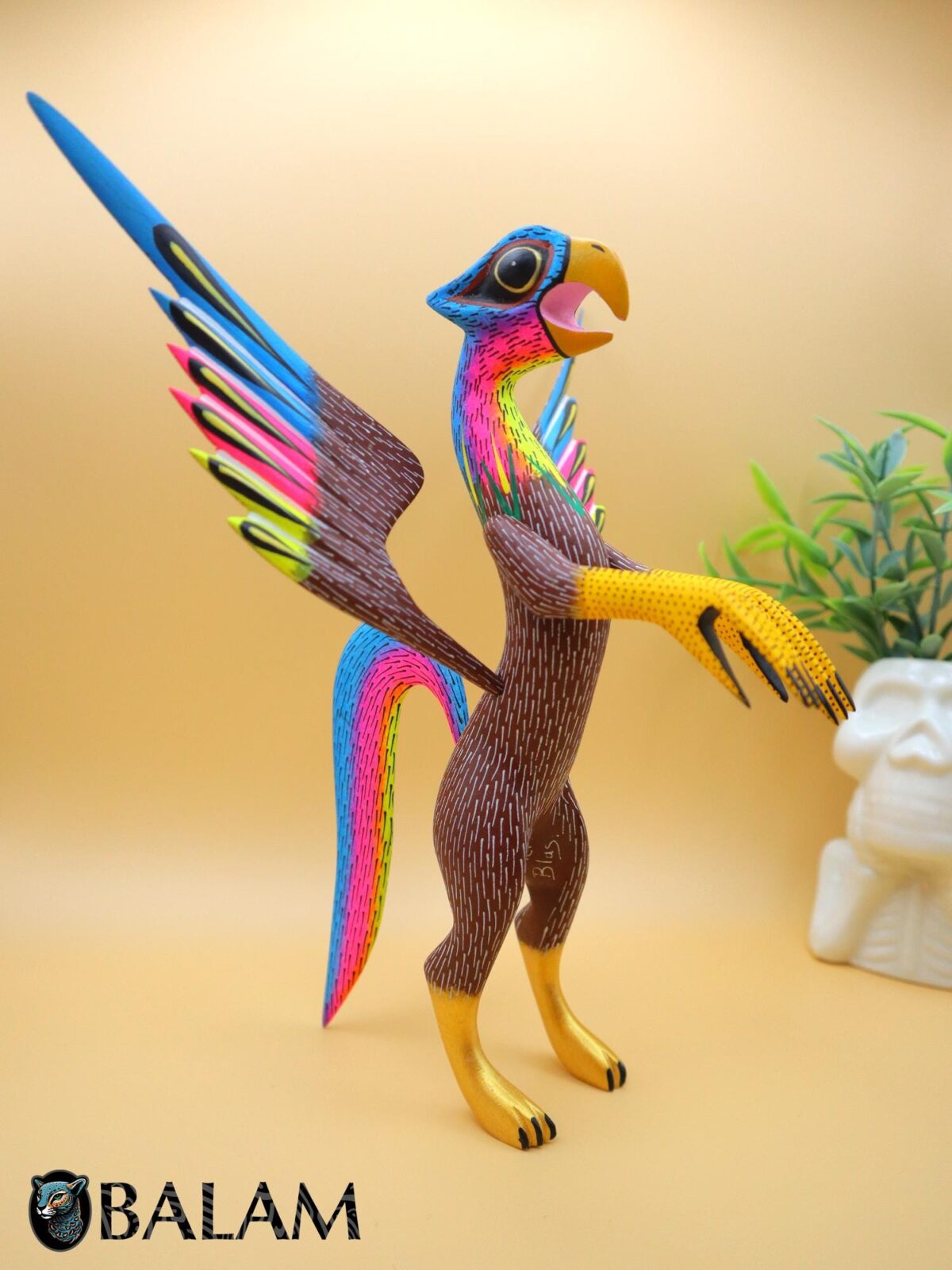 Grifo alebrije, Aguila alebrije, Alebrije from Oaxaca, alebrije, Copal wood sculpture, Wood Art, Alebrije art, Griffin, Phoenix, eagle. - Image 2